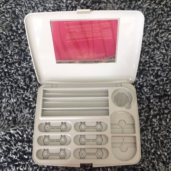 New XL Mary Kay Customizable Compact - Picture 3 of 5